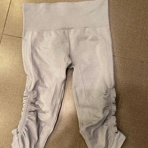 Lululemon cropped leggings size 4